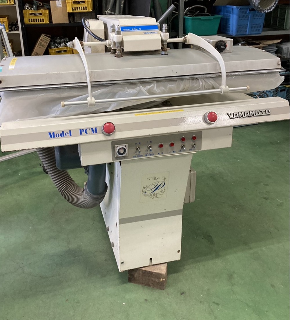 山本製作所製電気駆動プレス機