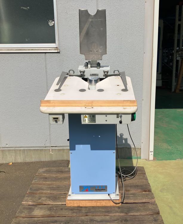 ＹＡＣ　Ｙシャツたたみ機