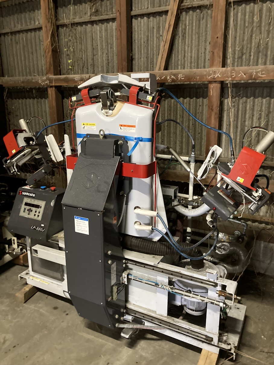 三幸社製 シングルワイシャツ仕上げ機