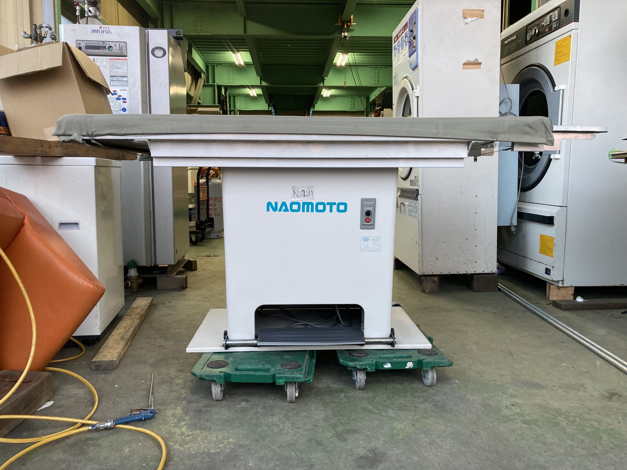 直本 アイロン台